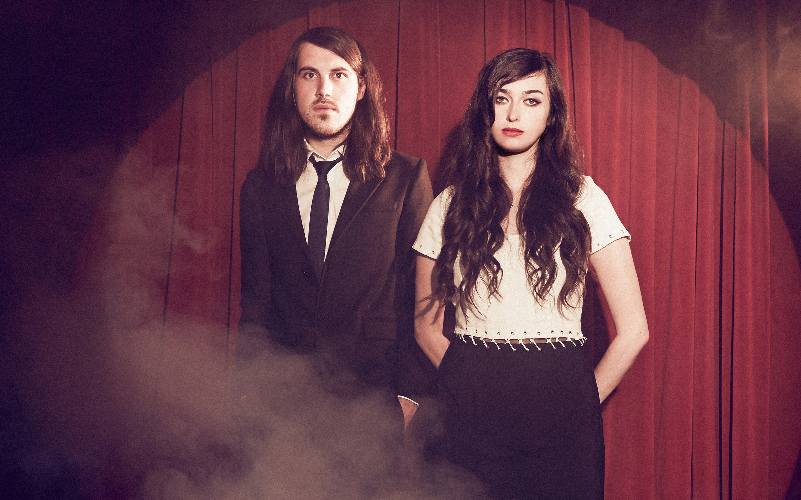 Cults speed. Группа the Cult. Cult "the Cult". Madeline Follin. The Cult фото.